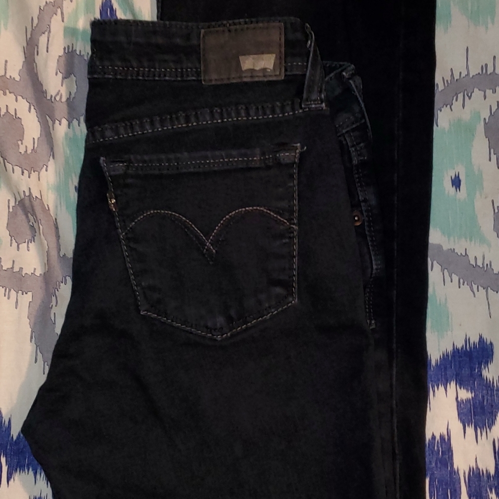 Womens demi curve levi jeans size 7